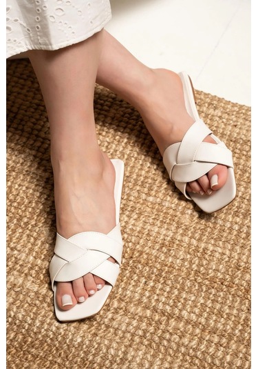 Kaizen Örgü Detaylı Düz Terlik Beyaz
