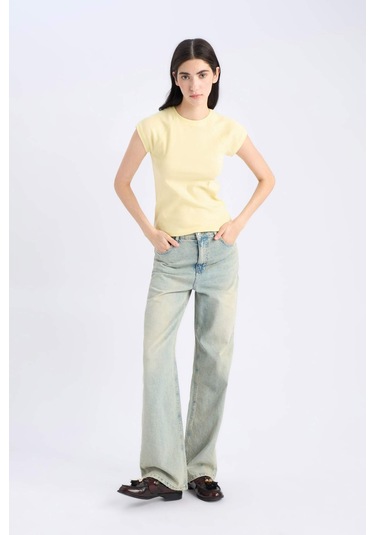 DeFacto Slim Fit Dar Kesim Bisiklet Yaka Basic Düz Ribana Kısa Kollu Tişört C7334AX25SPYL83