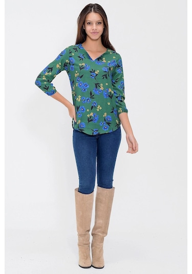 Kadın Yeşil Yakası Yırtmaçlı Krep Bluz Truvakar Kol Çicekli Ve Giy Çık - Tesettüre Uygun Yeşil