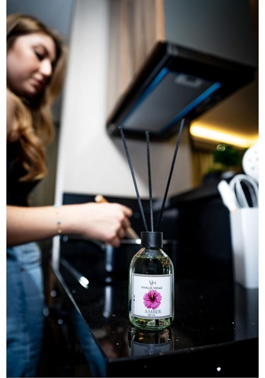 Vivaldi Home Amber Çiçeği Çubuklu Oda Kokusu Esansiyel Uçucu Yağ 100 ML