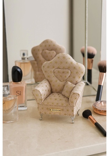 Berjer Figürlü Kadife Desenli Takı Bijuteri Mücevher Kutusu Biblo 15cm Krem İthal Ürün