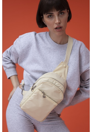 Unıted Colors Of Benetton Kadın Vücut Çantası Bnt 1457 Bej