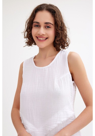 Pamuk Müslin Üçgen Bluz - Şık Ve Rahat Yaz Tasarımı Beyaz