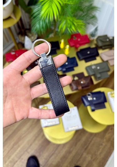 Siyah Hakiki Deri Premium Anahtarlık Kişiye Özel İsim Baskılı