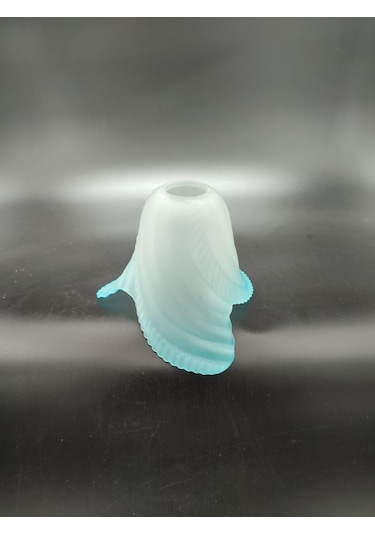 Küçük Avize Camı.3 Kanatlı.mat-mavi Renkte.mum Ampule Göre E.14 Mat Mavi