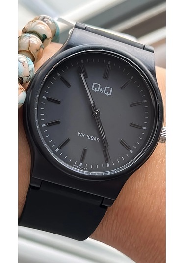 Q&Q Qcg5017 Su Geçirmez Silikon Kordonlu Unisex Kol Saati