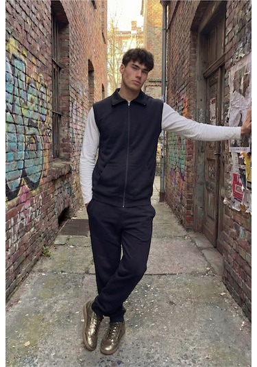 Erkek Siyah Dik Yaka Fermuarlı Yelekli 3 Lü Eşofman Takımı Beyaz Basic Sweatshirt & Jogger Alt Siyah Beyaz Erkek Siyah Dik Yaka Fermuarlı Yelekli 3 Lü Eşofman Takımı Beyaz Basic Sweatshirt & Jogger Alt Siyah Beyaz
