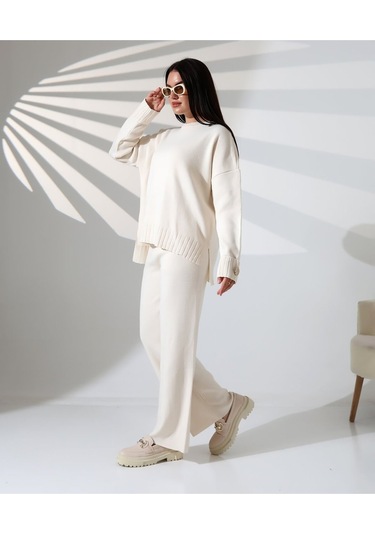 Rahat Kalıp Kol Detaylı Triko Takım Taş