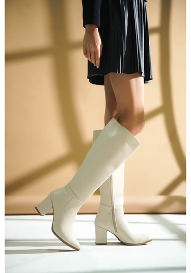 Kleo Bej Deri Topuklu 7cm Yanı Fermuarlı Günlük Kullanım Çizme Bej Cilt