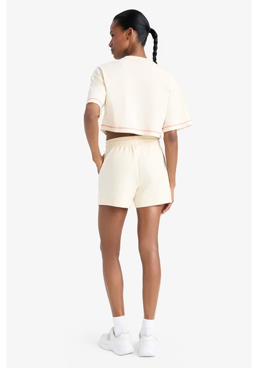 DeFactoFit Standart Fit Sporcu Kısa Paça Basic Düz Şort Z6696AZ25SMBG700