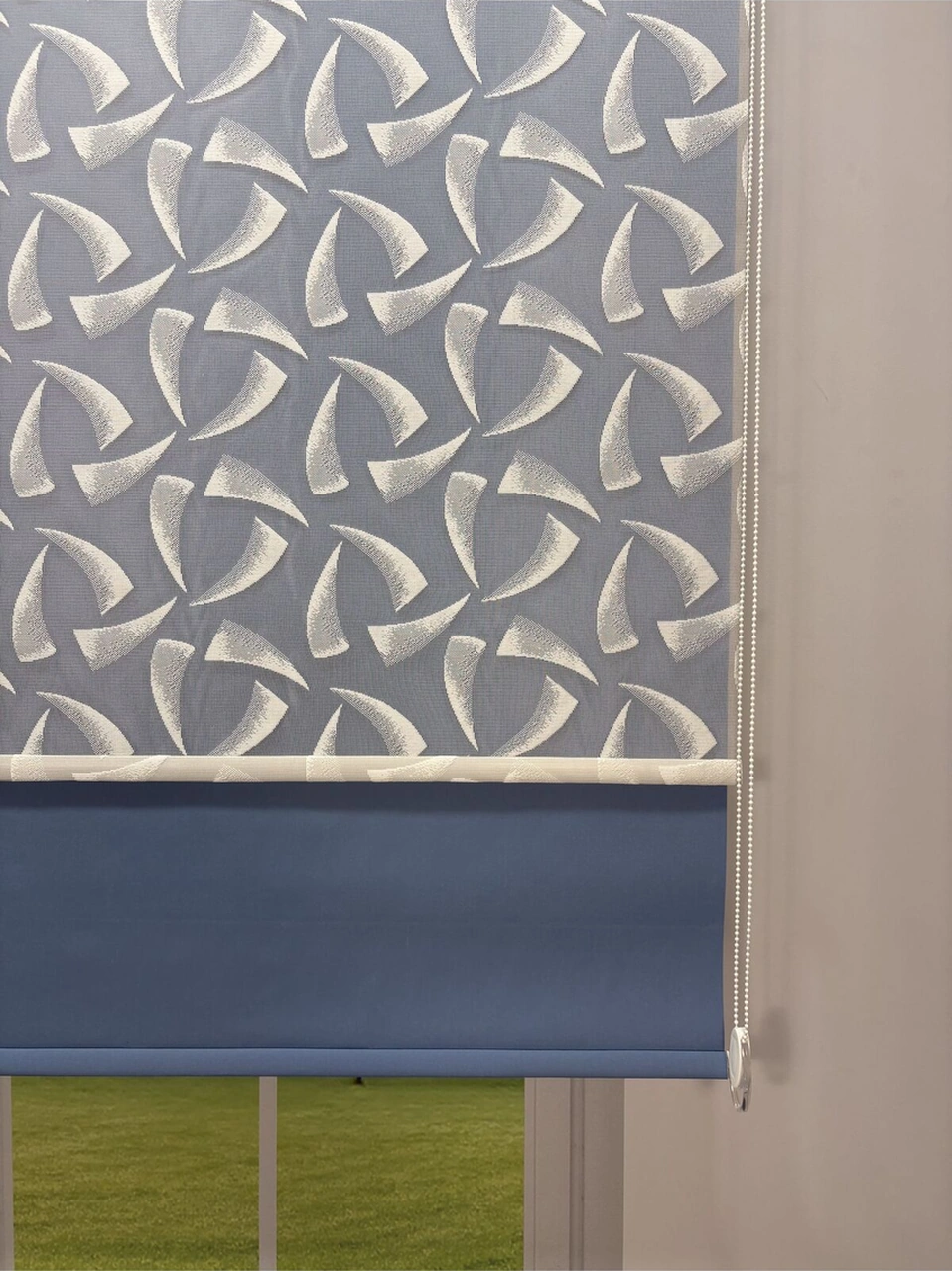 Nova Serisi Üç Yaprak Desenli Çift Mekanizmalı Beyaz Tül Mavi Stor Perde Mavi