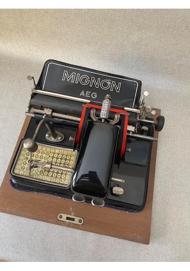 AEG Mignon 4 Antika Daktilo - Koleksiyonluk Ahşap Kasalı Daktilo No5