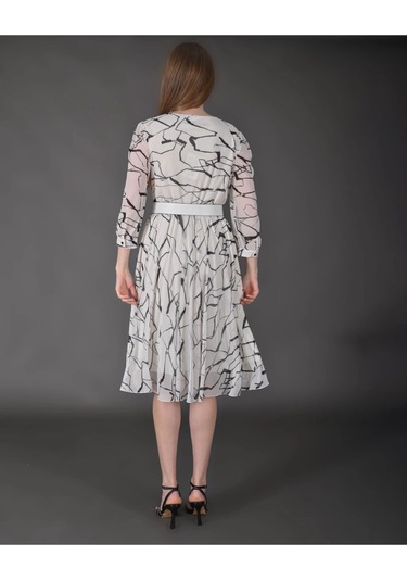 Modatalika Kadın Midi Boy Desenli Truvakar Kol Kemer Detaylı Yeni Sezon Elbise Ekru