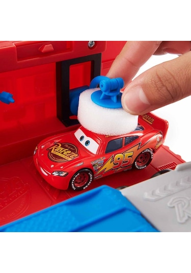 Cars Dönüştürülebilir Mack Oyun Set  Hdc75