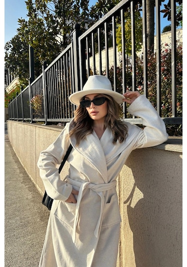 Kadın Ekru Kruvaze Yaka, Kapüşonlu, Çift Cepli, Beli Kemerli, Uzun Kaşe Kaban Astarsız Ekru