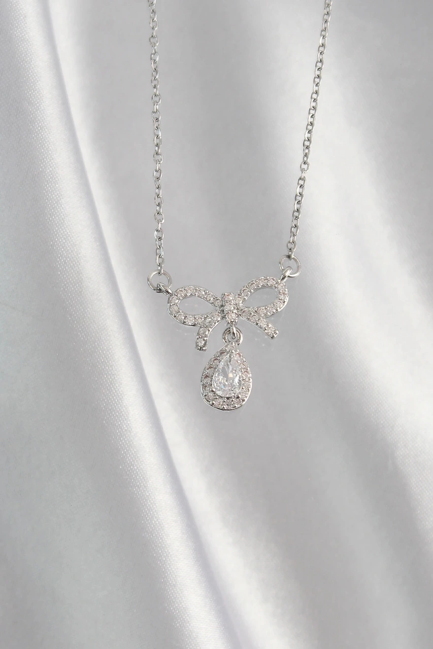 Dodes 316l Çelik Gümüş Renk Zirkon Taşlı Fiyonk Detay Damla Kolye Tg27bko8922 Çok renkli