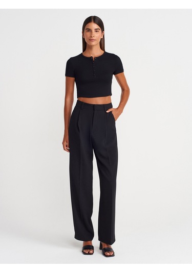 Dilvin 31647 Düğme Detaylı Crop Top-siyah Siyah