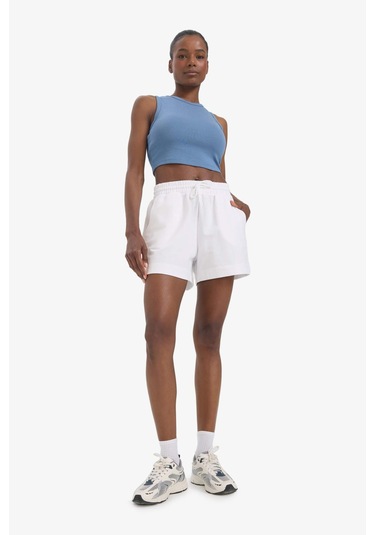 DeFactoFit Standart Fit Sporcu Kısa Paça Basic Düz Şort Z6696AZ25SMWT80