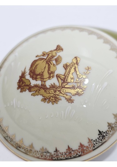 Veritable Limoges Aşıklar Figürlü Porselen Kapaklı Kutu