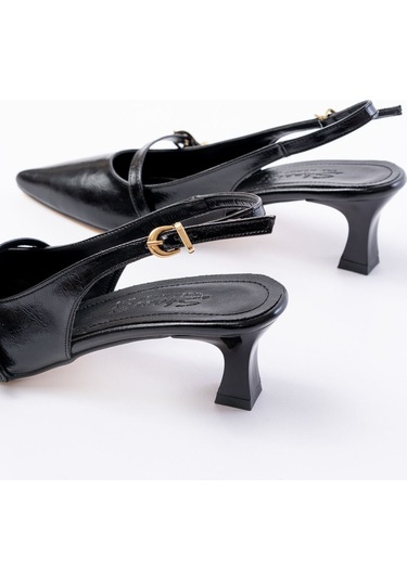 H-470 Siyah Rugan Baret Tokalı Arkası Açık Günlük Kadın Sanda... Siyah