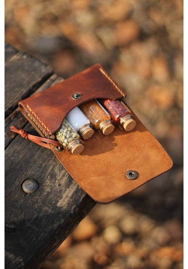 Kişiye İsme Özel Maia Kamp Outdoor Deri Baharatlık Tobacco Çok Renkli