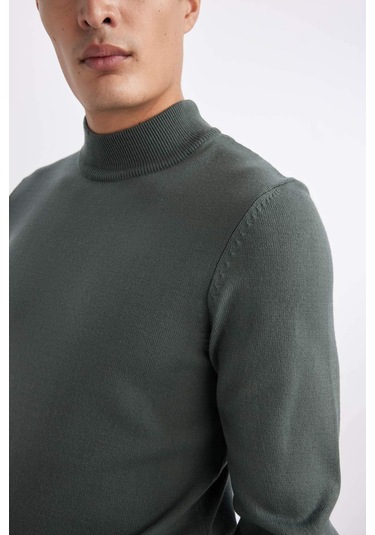 DeFacto Slim Fit Dar Kesim Yarım Balıkçı Yaka Basic Düz Triko Kazak R1127AZ24SPKH412 DeFacto Slim Fit Dar Kesim Yarım Balıkçı Yaka Basic Düz Triko Kazak R1127AZ24SPKH412