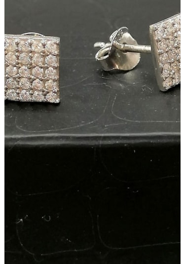 Omar Silver Kadın Kare Zirkon Taşlı Çivili Gümüş Küpe Omr7504