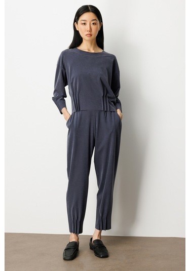 On Kadın Pile Detaylı Sıfır Yaka Bluz 64408 Lacivert Lacivert