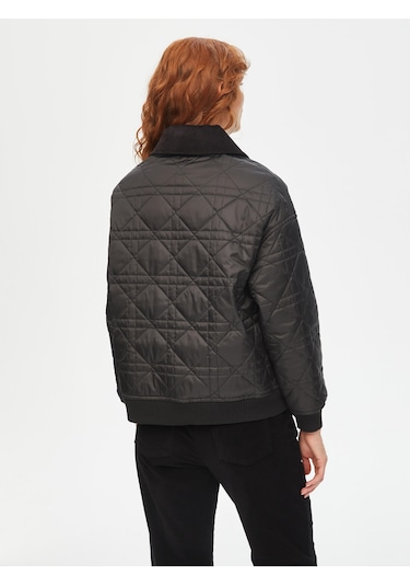 Kadife Yakalı Ribana Garnili Kapitone Mont 69438 U6943810 Siyah