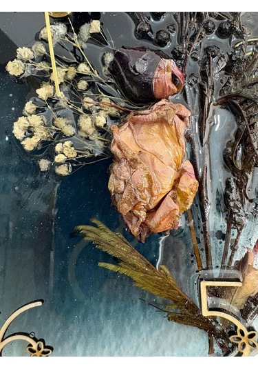 Pelince - Kuru Gül Ve Doğal Çiçekli - Siyah - Epoksi Duvar Saati Özel Tasarım - Tek Üretim - 30 Cm Siyah