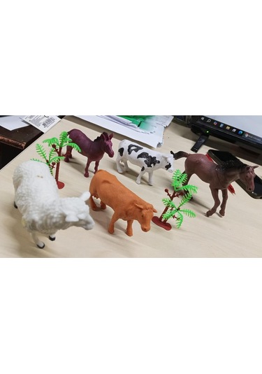 Plastik Çiftlik Hayvanları Oyuncak At Koyun İnek Tay 7 Parça