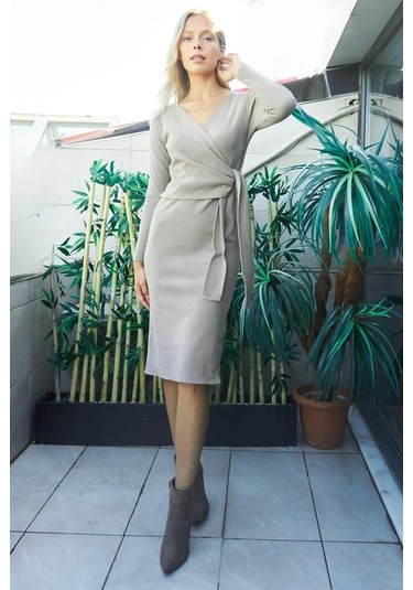 Kadın Hafif Likralı Triko Kruvaze Anvelop Bağcıklı Uzun Kol Diz Altı Uzun Elbise-bej Bej