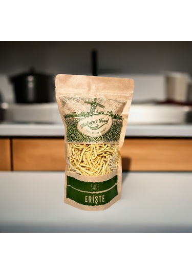 Sade Erişte 400gr Durum Buğday Irmiği, Yumurta, Süt, Tuz.