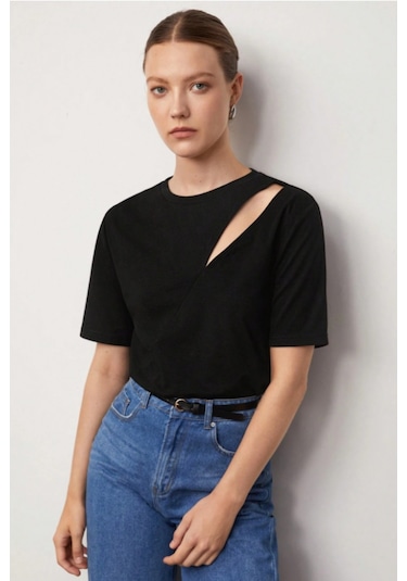 Cool Tarz Omuz Dekolteli Basic Kadın Tişört Modern Kesim Günlük Bluz Siyah