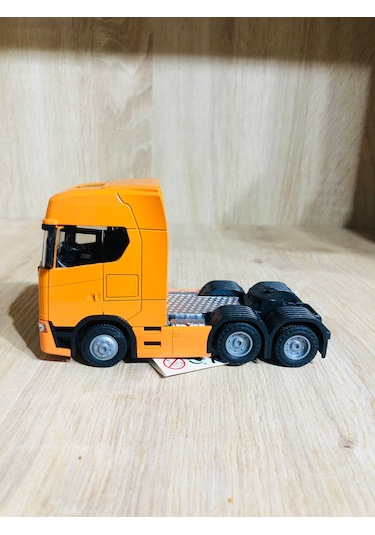 Sesli Işıklı Ölçekli 1/43 Dorsesiz Tır Kafası Açılabilir Kupalı Sarı