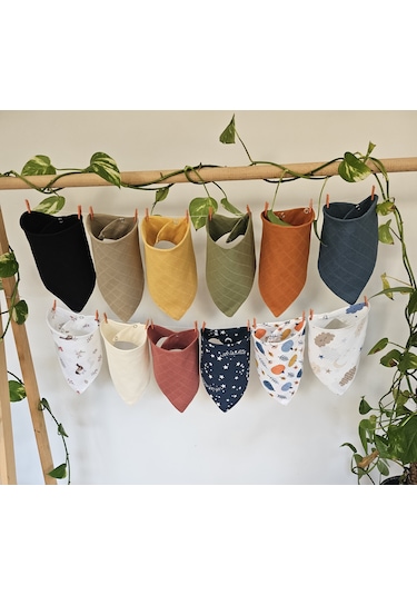 12 Adet Pamuklu Çift Katlı Çıtçıtlı Müslin Fular & Salya Önlüğü Çok Renkli