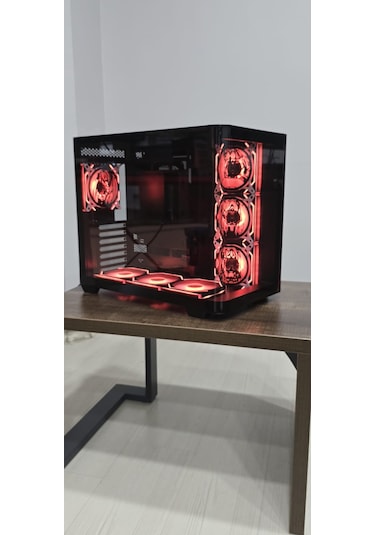 Anime Karakterli 7 Argb Fanlı 750w 80+ Bronze Power Supply Siyah Kavisli Cam Akvaryum Kasa