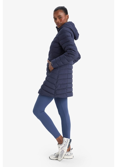 Defacto Defactofit Su İtici Regular Fit Kapüşonlu Şişme Parka Mont C6035ax25wnnv251 Lacivert-nv251