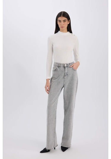 DeFacto Slim Fit Dar Kesim Yarım Balıkçı Yaka Fitilli Kaşkorse Uzun Kollu Tişört D9499AX24WNER105