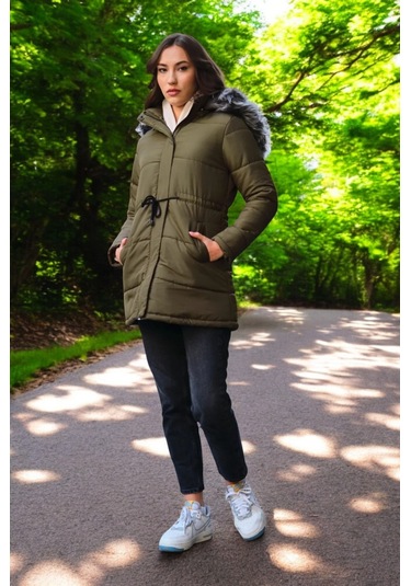 Kışlık Orta Boy Kapüşonlu Kürklü Şişme Kadın Mont Haki