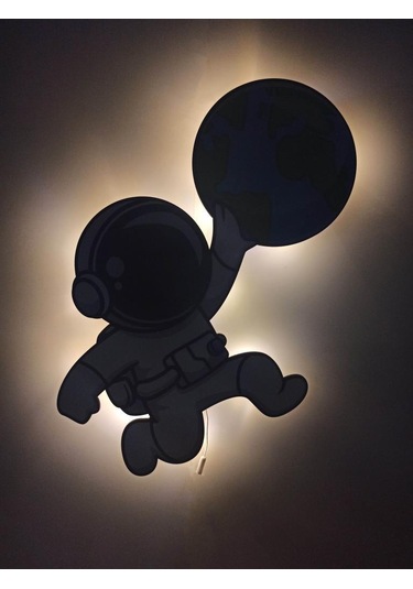CajuArt Dünya Astronot Ahşap Led Işıklı Çocuk Odası Duvar Tablosu