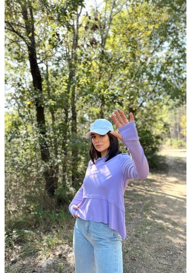 Kadın Lila Elleri Eldiven Detaylı, Asimetrik Kesim, Bisiklet Yaka, Eteği Pliseli, Salaş Spor Bluz LILA