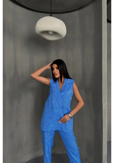 Leyla Sanat Sanata Yeni Bir Bakış Açısı Jakar Kumaş Yelek - Pantolon Takım - Mavi Mavi
