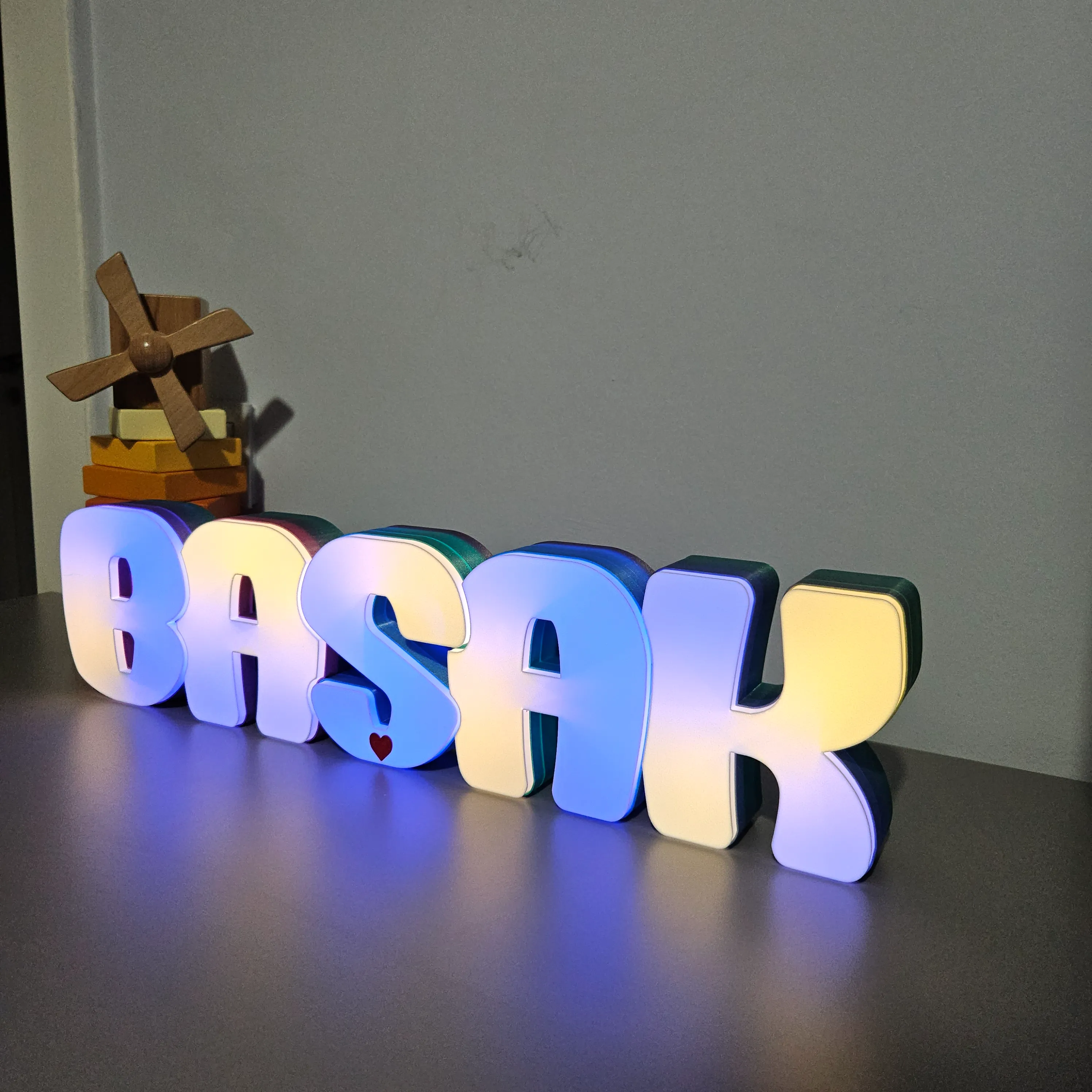 Argb Led Li Dekoratif İsim Kutusu Kişiye Özel 5 Harf
