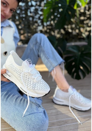 Cilla Beyaz Triko Boncuk İşlemeli Spor Ayakkabı Beyaz