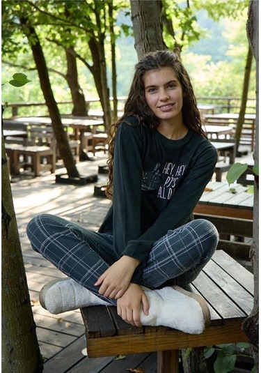 Aydoğan Kadın Bisiklet Yaka Termal Pijama Takımı 30054s- 1 Adet Siyah Aydoğan Kadın Bisiklet Yaka Termal Pijama Takımı 30054s- 1 Adet Siyah