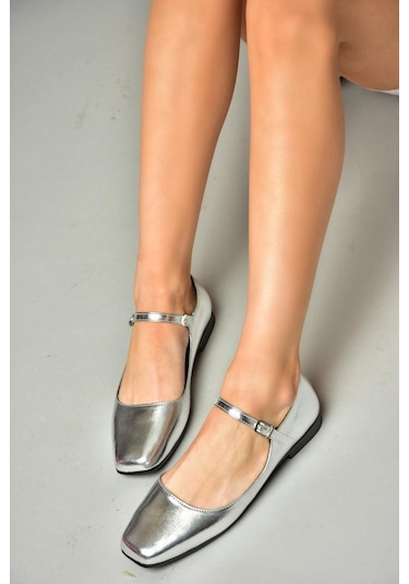 Fox Shoes S726252508 Gümüş Rugan Kadın Babet Gümüş