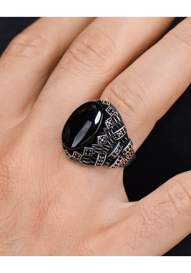 Prestij Gümüş Oniks Taşlı 925 Ayar Zirkon Taş Süslemeli 20082 Gümüş Erkek Yüzüğü