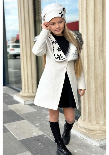 Riccotarz Kız Çocuk Yakası Kürk Ve Yonca Detaylı Etekli Ekru Kaşe Ekru