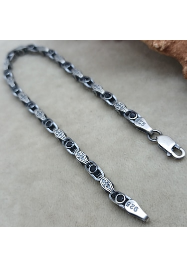 Bir Gümüş Aşkı 925 Ayar Gümüş Kenarı Taşlı Yeni Model Bileklik